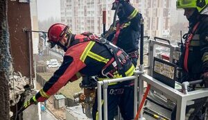 Завершены работы по ликвидации последствий российских обстрелов в Вишневом. ФОТОРЕПОРТАЖ