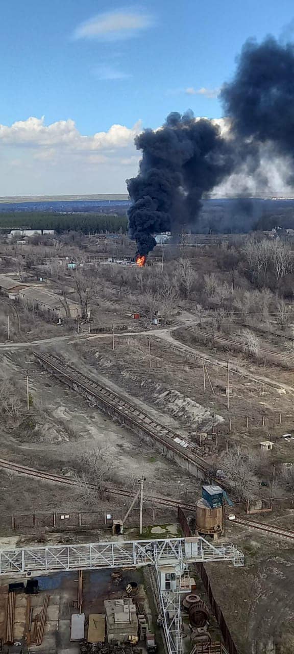 Російські окупанти обстрілюють Щастя та Врубівку: люди без комунікацій, ховаються у бомбосховищах, - голова Луганської ОДА Гайдай 01