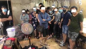 52 нелегалов из Вьетнама обнаружили в Одесской области. ФОТО