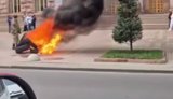 Чоловік підпалив шини біля будівлі КМДА. Його затримали