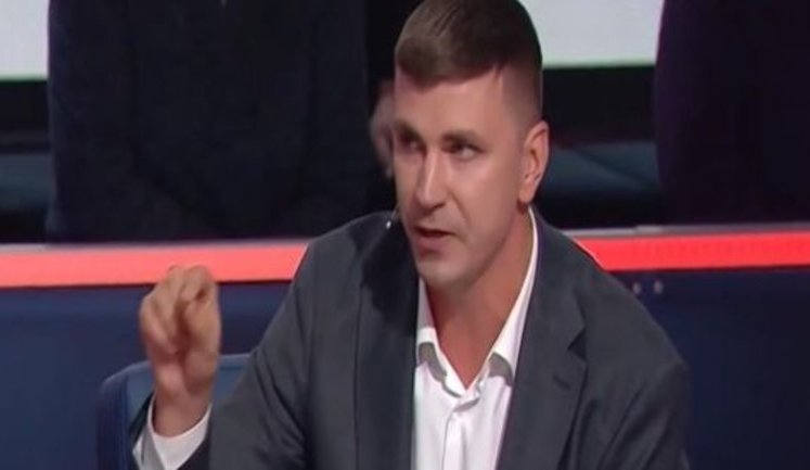 "Слугам народа" раздавали деньги за поддержку закона об олигархах прямо в туалете ВР, - нардеп Поляков. ВИДЕО