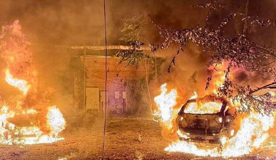 Ruscists attack Dnipro: high-rise building on fire, residents being evacuated, three injured. VIDEO&PHOTOS (updated)