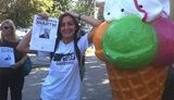 "Объявлен в розыск!": улицы Киева обклеили портретами охранника, напавшего на журналистов. ФОТОрепортаж