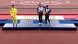 Украинский легкоатлет Цветов отказался фотографироваться с представителями ПКР на церемонии награждения Паралимпиады. ФОТО