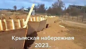 Окупанти облаштовують окопи укріплення на пляжах Євпаторії: "Про який сезон може йти мова?". ВIДЕО