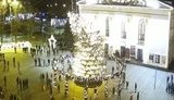 Главная елка Мариуполя сломалась спустя несколько часов после открытия. ВИДЕО+ФОТОрепортаж