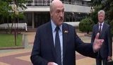 Лукашенко - белорусской оппозиции: "Саша 3%.., усатый таракан. Я пока действующий президент. Ни в одной стране не позволено оскорблять людей". ВИДЕО