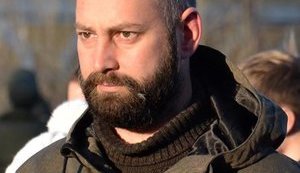 Те, кто называл нас провокаторами и требовали убрать черно-красные флаги, в конце Майдана громче всех кричали "Слава Украине!" - лидер "Правого сектора" Тарасенко