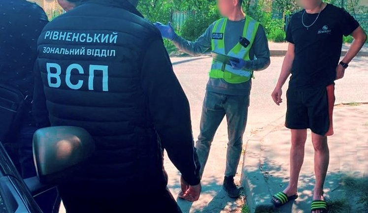 У военного в СОЧ в Ровенской области обнаружили около килограмма наркотиков. ФОТО