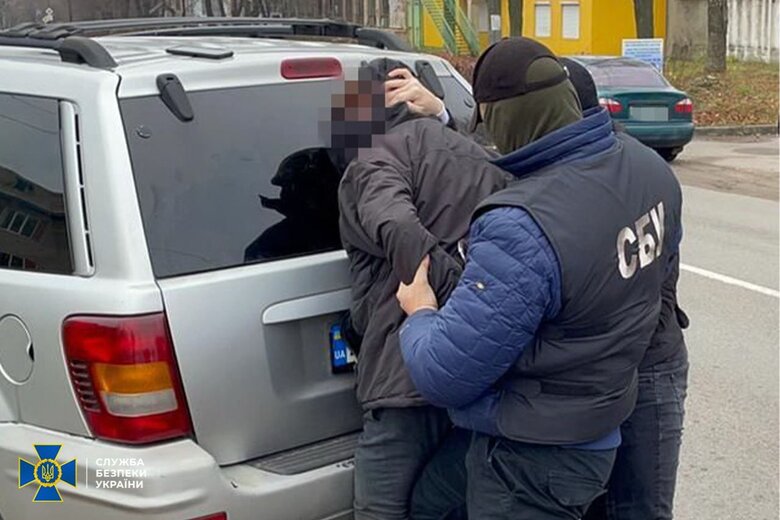 На Вінничині затримано агента РФ, який наводив російські ракети на енергетичні об’єкти, - СБУ 02