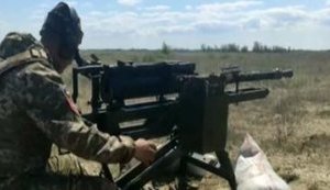 Разработчики станка Савельева для крупнокалиберных пулеметов поздравили бойцов с Днем Независимости: "Оце ви на#башили!". ВИДЕО