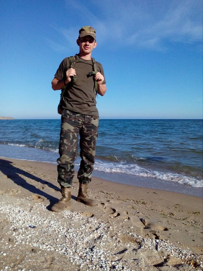 Не треба дивитися на мій одяг, хай люблять мою душу, - історія життя загиблого морпіха Дмитра Захарова 02