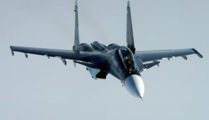 Російський Су-30СМ впав у Калінінградській області, трохи не долетівши до кладовища, на якому ховали "героя СВО": "#бать! Это че такое!!!". ВIДЕО