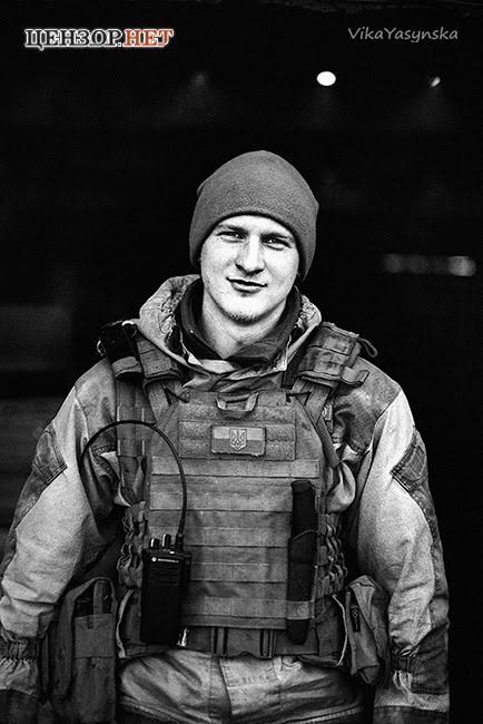 Командир роти Андрій Верхогляд (Лівша): На взятій нами позиції Алмаз ми повісили прапор України і перейменували її на Орла, на честь загиблого Андрія Кизила 02