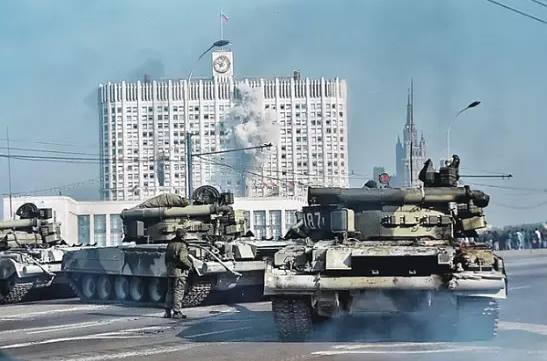 25 лет назад президент России Борис Ельцин совершил государственный переворот в РФ 01 25 лет назад президент России Борис Ельцин совершил государственный переворот в РФ 01