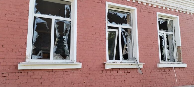 РФ вдарила КАБами по Манухівці на Сумщині 22 квітня 2025 року
