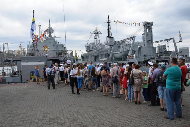 Торжественные мероприятия по случаю 25-й годовщины ВМС Украины прошли в Одессе 15
