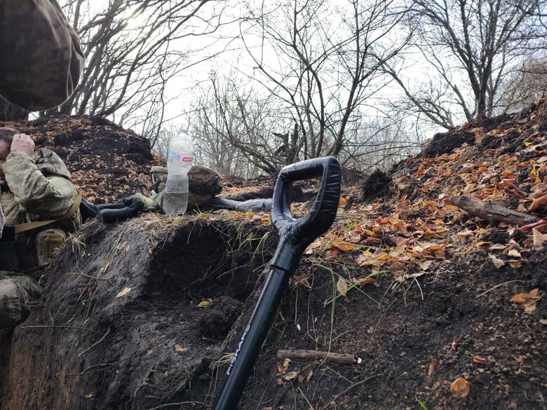 Оборонець Бахмуту Олександр Солонько: Були дні, коли не минало і двох хвилин, щоб щось не вибухало 04