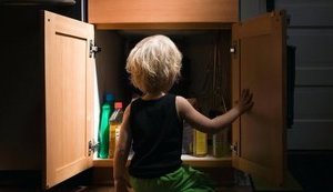 Трирічна дитина в Харкові випила відбілювач і потрапила в реанімацію