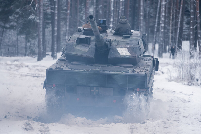 Литва відремонтувала для України пошкоджені на фронті танки Leopard 2 03