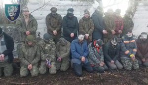 В боях за Ивановку морпехи 37-й бригады взяли в плен 19 оккупантов, один из них зачитал "Заповіт" Тараса Шевченко. ВИДЕО