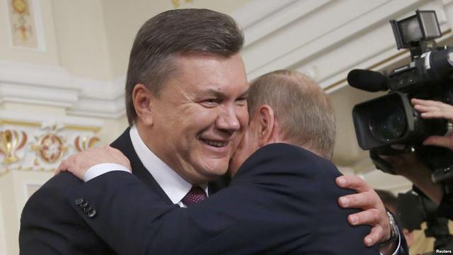 Лысый мальчик с балалайкой 01