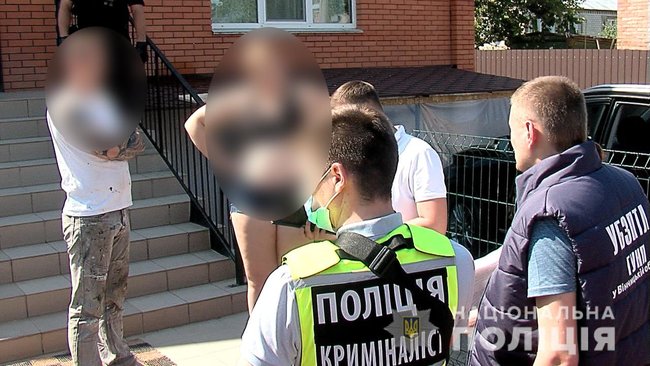 Громадянин Австрії з дружиною організували на Вінниччині модельне агентство, де займалися виготовленням порнопродукції за участю дітей 09