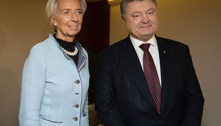 Порошенко в Давосе провел переговоры с директором МВФ Лагард. ФОТО (обновлено)