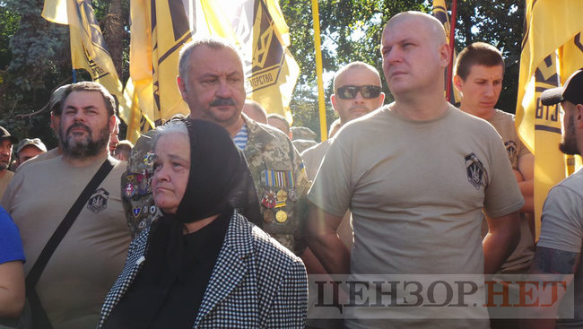 Президент обіцяв, - Нацкорпус пікетує Раду з вимогою спрощення процедури отримання громадянства учасниками АТО 19