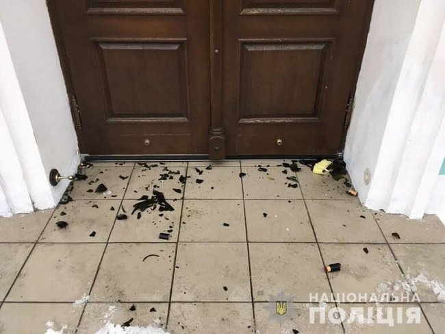 Unidentified persons commit arson attack on Kyiv-based St. Andrews Church 01