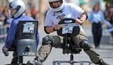 В Германии прошли гонки на офисных креслах. ФОТОрепортаж.
