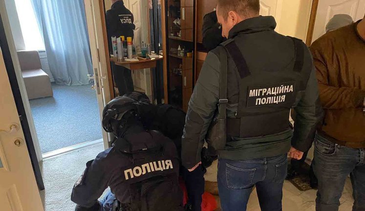 Через Україну під виглядом студентів у країни ЄС переправили близько 3 тис. іноземців, з одного брали до $ 15000, - МВС. ВIДЕО