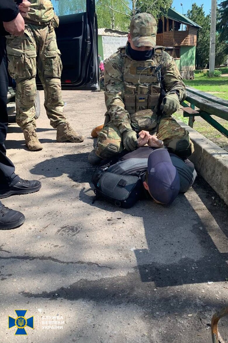 Задержан предатель, который наводил российские ракеты на Славянск, - СБУ 03