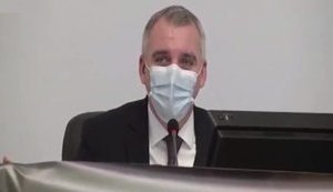 "Правильно, переводите, перекладайте": мэр Николаева Сенкевич во время сессии горсовета переводил на украинский язык выступления депутатов ОПЗЖ. ВИДЕО