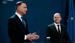 Дуда і Шольц посперечалися через росактиви
