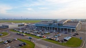 В Киеве "заминировали" аэропорт и медучреждения
