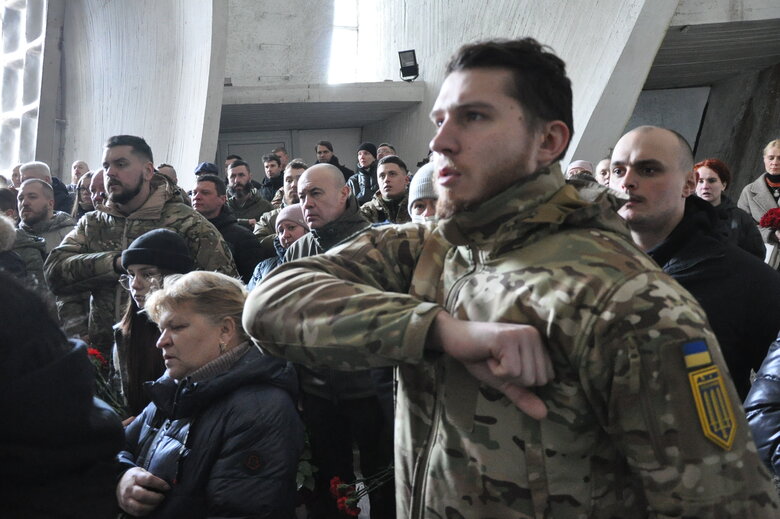 В Киеве простились с комбатом Азова Олегом Мудраком 17