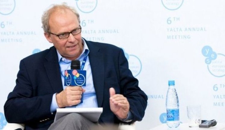 Україна досягла економічної стабільності, але люди хочуть, щоб працював принцип верховенства права і швидше зростала економіка, - Аслунд. ВIДЕО