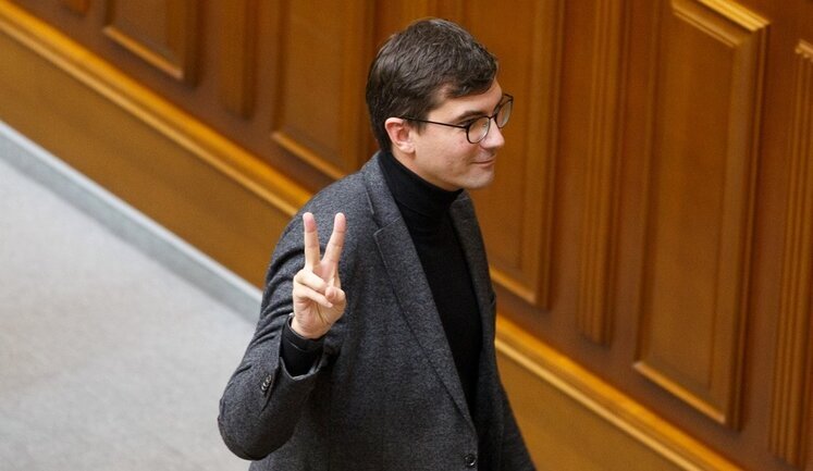 "Servant of People" Motovylovets passed draft law during meeting in Verkhovna Rada that transfers state part of Pivdenny port water area to companies of oligarchs Fedorichev and Zhevago - Shabunin