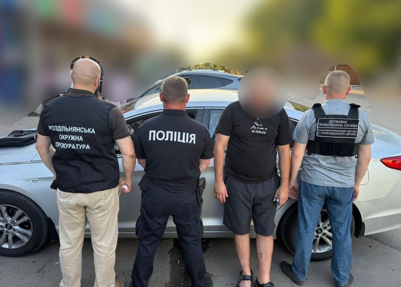 В Одесской области пограничники задержали пару, которая пыталась переправить уклониста в Молдову за $1500