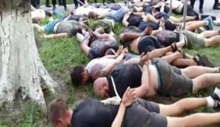 Поліція в Конотопі запобігла масовому конфлікту через спроби відставити мера Семеніхіна: затримано 46 учасників, травмовано 7 поліцейських. ВІДЕО+ФОТОрепортаж