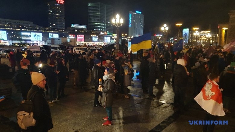 У центрі Варшави відбулася акція на підтримку України 05