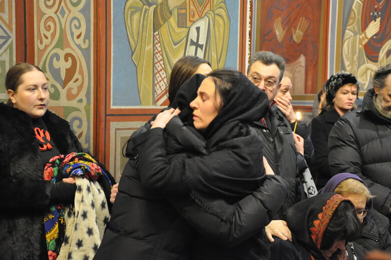 Зі столичним екскурсоводом та воїном Сергієм Мироновим, який загинув у бою з окупантами, попрощалися у Києві 66