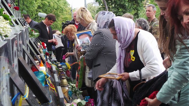 Марш матерів України відбувся у центрі Києва 36