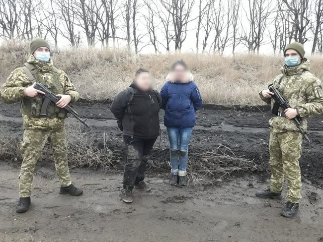 Две россиянки задержаны при попытке перейти границу на Харьковщине, - Госпогранслужба 01 Две россиянки задержаны при попытке перейти границу на Харьковщине, - Госпогранслужба 01
