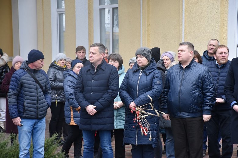 Пам’ятник убитому найманцями РФ Народному Герою України Степану Чубенку встановили у Краматорську 04