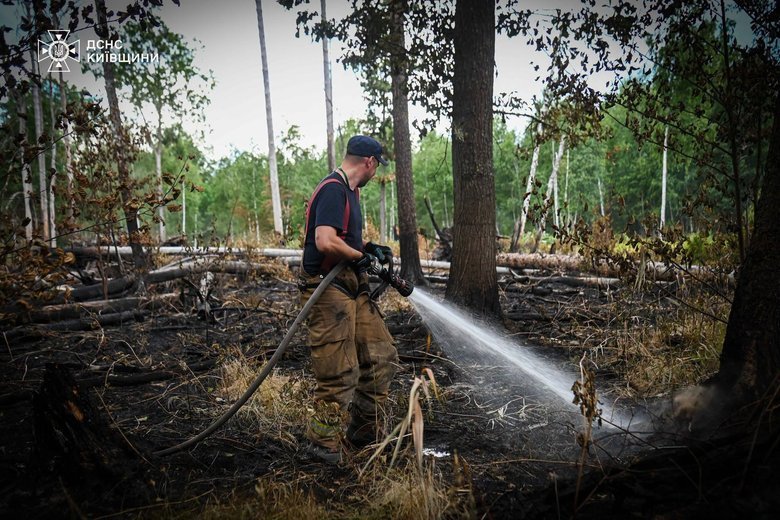 У Чорнобильській зоні ліквідували масштабну пожежу після двох тижнів безперервного гасіння