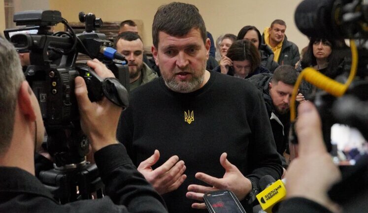 Маркушин про запобіжний захід: Виходить, тепер всі забудовники за хабар можуть посадити міського голову і захопити владу в місті. ФОТОрепортаж