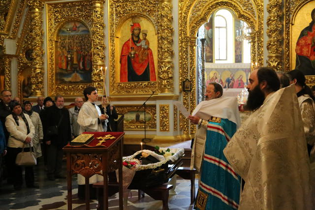 В Киево-Печерской лавре отпели поэта Бориса Олийныка 02 В Киево-Печерской лавре отпели поэта Бориса Олийныка 02