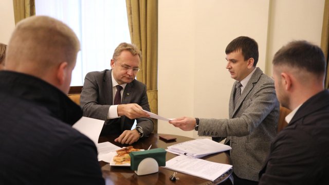 САП вручила подозрение Садовому 01